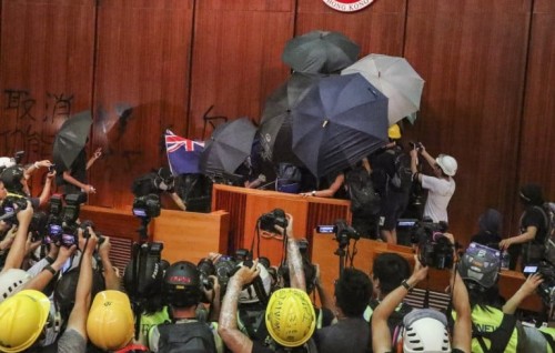 2019 vana aharu HongKong gai kuri muzaaharaa gai baiverivi 12 meehaku jalah laifi