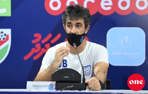 '' Hafthaa akun team thayyaaru kuran undhagoo vi, beynun vanee Bangladesh football ge kurierun dhakkan''