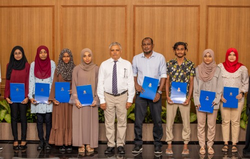 MNU in 12 dharivarakah Scholarship dheefi