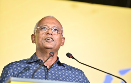 Alhugandu mennah inthihaabu gellijeyyaa Raajje ban'gurootu vaane, varah visnan jehey: Raees