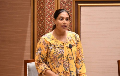 Kuree ge Education Minister ge rasmee Email thakeh foheli massala eh balanee