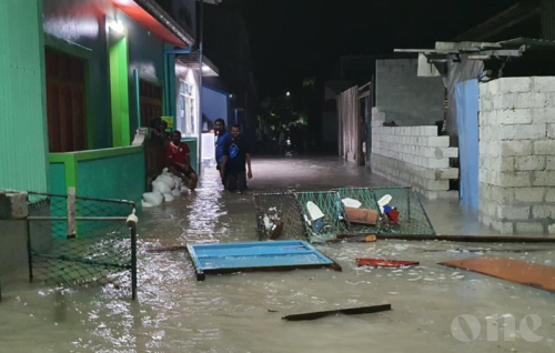 Strong swell waves hit some of the islands in Maldives