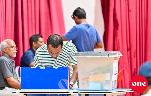 One Photo: The democrats ge ethereyge inthihaabuge vote lun