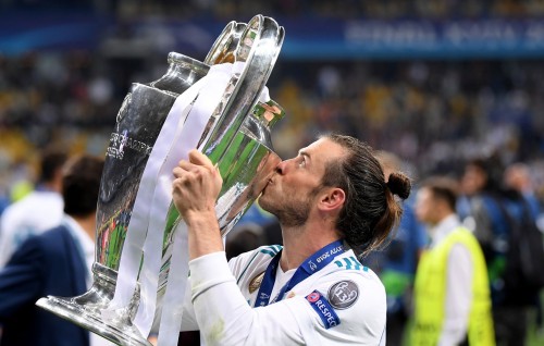 Career ge emme undhagoo ninmun ninmai, Bale football kulhun huttaalaifi