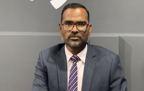 ''Cricket coach innah dhevey musaara aai inaayaiyy thah ithuru kurumah iskameh dhen''