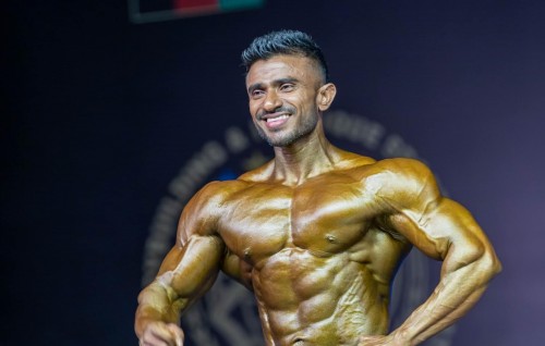 Azneen ah jehijehigen 3 vana ran medal, Raajje ah jumula 8 medal