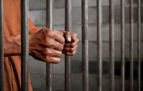 UAE ge jalu thakugai thibi Lanka ge 44 meehun minivan koffi