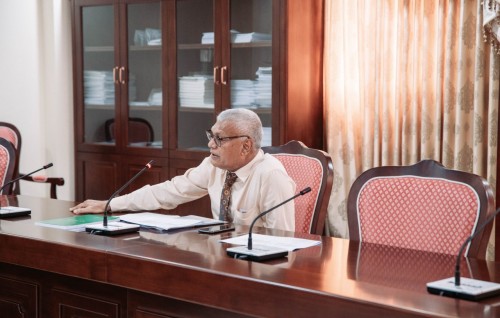Kandoodhoo gai gavaidhaa hilaafah ulhey bidheyseenge zinmaa nagaane bayaku eyngigen gulhun huri hurihaa muahssasaa eh Committee ah!