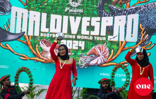 Raajjeyge fannee adhi sagaafee dhaairaa dhuniyeah promote kuran dhivehi ambassador hoadhanee  