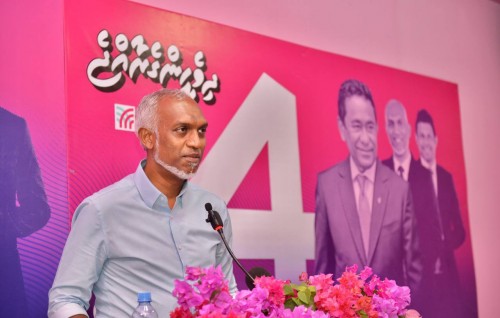 Minivan kamah huras elhey mashroo thah dheefaivaa kunfunithah beyru kuraanan: Muizzu