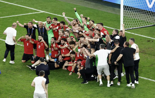 Ronaldo kurimathee hoadhi thaareehee molhaa eku Georgia gadha 16 ah