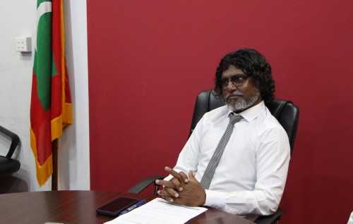 Broadcom ge naibu raees Fazeen ah jinsee furassaaraige thuhumathu, majilis inn massala balanee