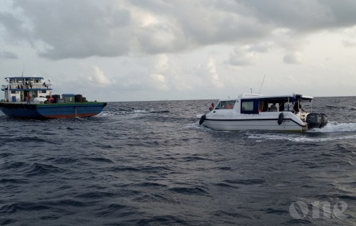 Coast Guard mobilized after launch with 20 people on board starts sinking