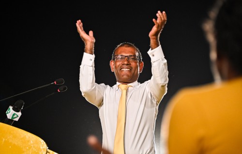 Nasheed MDP gai, Democrates ufehddhumah democratic hamathah mugurailahvvaneetha?