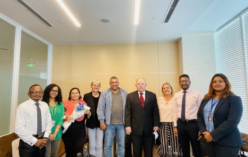 Cuba ge docter in Raajje annan fashaifi, Aadhihtha dhuvahu ithuru 12 doctor in annaane