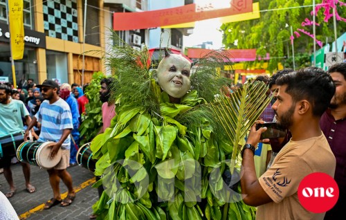 Alha eid fesheynee mi mahu 16 gai