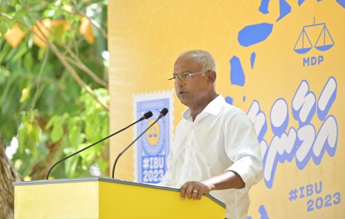 Raees ge ilthimaas eh: TV thakah araa vaahaka dhahkaairu basmagu rangalhu kurahvaa!