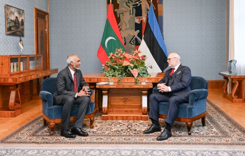 Raees Dr. Muiz Estonia ge Raees aa bahddhalukurahvvaifi