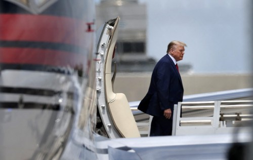 Trump arrives in Florida ahead of court appearance