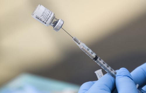 Syringe nu ufehddhi, Anna aharu dhuniye vaccine ah jehidhaane kamuge Inzaaru WHO inn dheefi