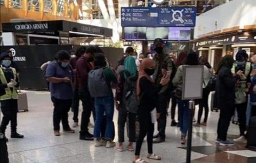 Malaysia ah kiyavandhaa dharivarunge quarantine fee mathive, ehee ah edhi Raees ah petition eh
