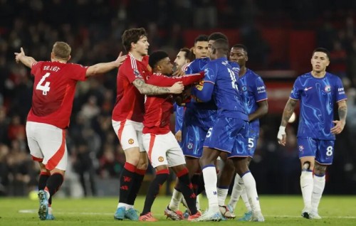United aai Chelsea ge kurimathilun evvaru, Spurs ah bodu molheh