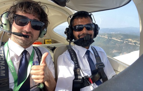 Addu Flying School ge baeh dharivarun EAS barcelona in kiyevun furihama kuranee