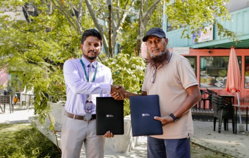 HDC aai Salaf gulhigen roadha mahu hulhumale' hospital ah Iftar package dhenee