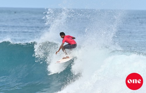 Thaareehee kaamiyaabee akaa eku Kayan Zaki, Asian Surfing Championship junior ge semi ah