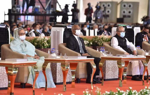 Raajje vadaigathumah Bangladesh ge Raees aai Boduvazeeru Raees dhauvathu aruvaifi