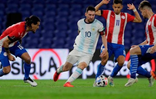 Argentina Prague evvaru, Messi ah huras elhee VAR