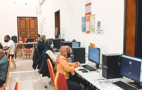 Civil service ge iss magaamuthakugai anhenun gina nuvaa sababu hoadhan survey eh