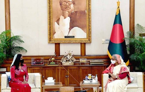 Bangladesh aai Raajje aa dhemedhu kandu dhathuruthah feshidhaane: Hasina