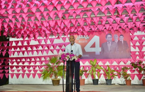 Vaadhaverin ah rahdhu dheyn dhashu dharaja akah vettigen nuvaane: Muizzu
