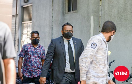 Adeeb geygai behehtee nidhan haahsa machine eh beynunvaathee: Imran