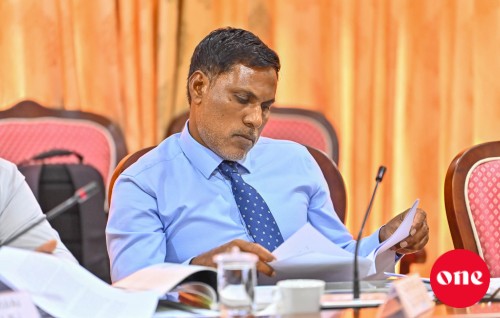Gaanoonuthakaa hilaafah sarukaarun haradhu kuraa kamah bune, massala majilis ah 