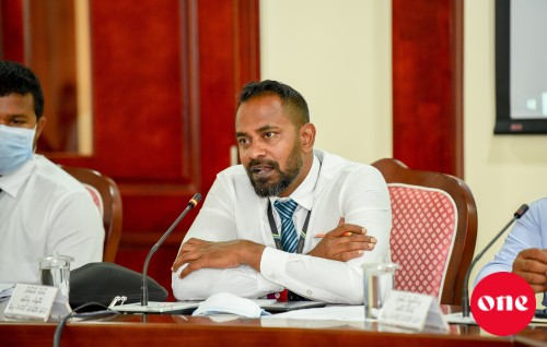 Hiyaa flat gai kuni negeyne vaseelatheh nei, flat vereen jeheynee enme thiriyah kuni baalan!