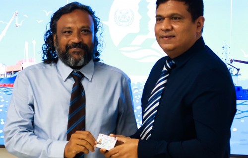 Seamanunge card raajje ah tha'aarafukohffi