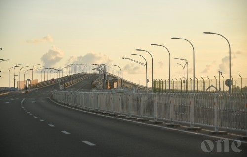 Sinamale bridge ge square meter akah 6,325 dollar haradhukuri, Thilamale bridge ge square meter akah jehenee 3,800 dollar: Raees