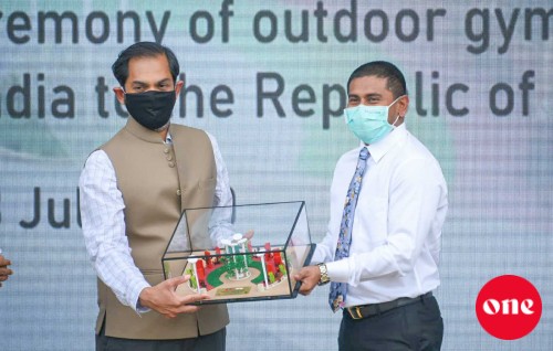 #OnePhoto: India in raajjeyge 61 rashakah hadhiyaakuraa outdoor gym saamaanu dhivehi sarukaaraa havaalukurun