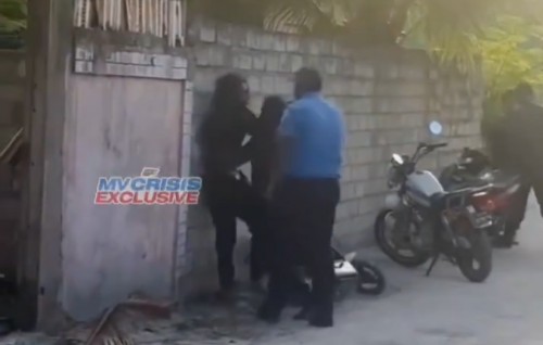 Fuluhunnah inzaaru dhin kuda kujjakah beleniveriyaage haazirugai naseyhaiydhee dhookohlaifi
