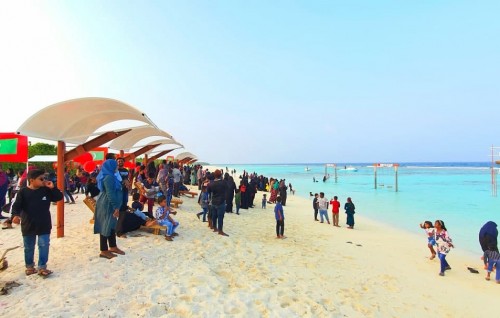 Rayyithunnah ufaaverikan genesdhin ''dhuvaafaru ekuveni beach'' varah ves hiyygaimu!