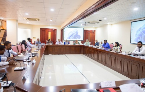 Vazeefaagai thibe degree hadhaa teachers musaara bodu nuvaa mahssala May ge kurin hallu kuranee