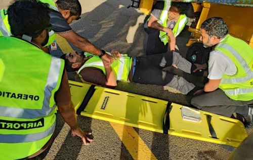 Fuvahmulaku airport gai luggage aruvaa vehicle eh flight ehgai jehi driver ah aniyaavejje