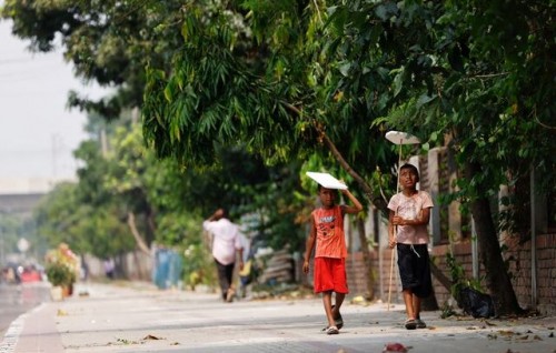 Bangladesh gai hoonu gadhavumuge sababun school thah anehkkaaves bandhu kohffi