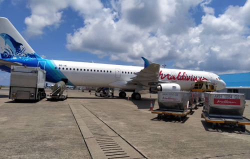 Maldivian prepares to air lift 8.9 tonnes of cargo to Maldivians in Sri Lanka