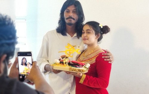 Lavakiyuntheriyaa Shalabee kaiveni kohffi