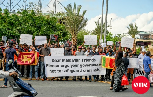 Gotabaya ah himaayai dhinumaa dhekolhah Lanka ge meehun kuri muzaaharaa fuluhun huttuvaifi