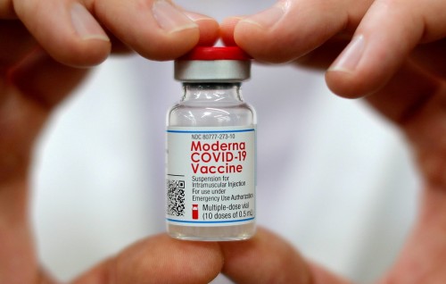 Omicron variant ah haassa Vaccine  eh anna aharu kureekolhu libidhaane kamah Moderna in bunefi