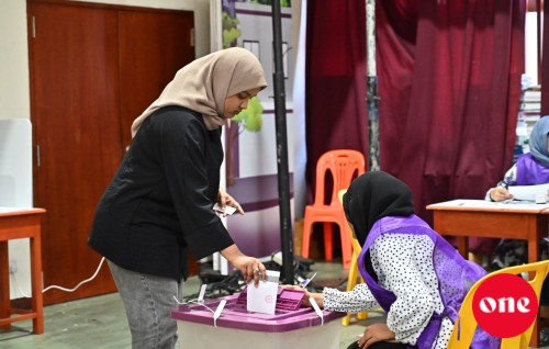 2 Inthihaabugai vote laan 621 vote foshi bahattaane, Raajjein beyrugai 2 vote foshi